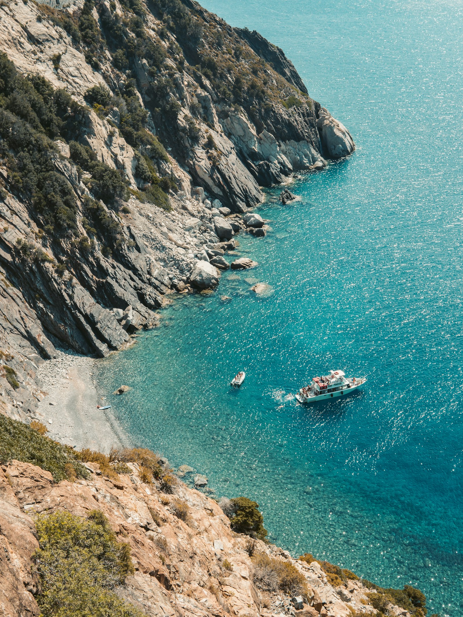 Tuscany Yacht Charter Cost: Elba, Argentario and Giglio in 2026